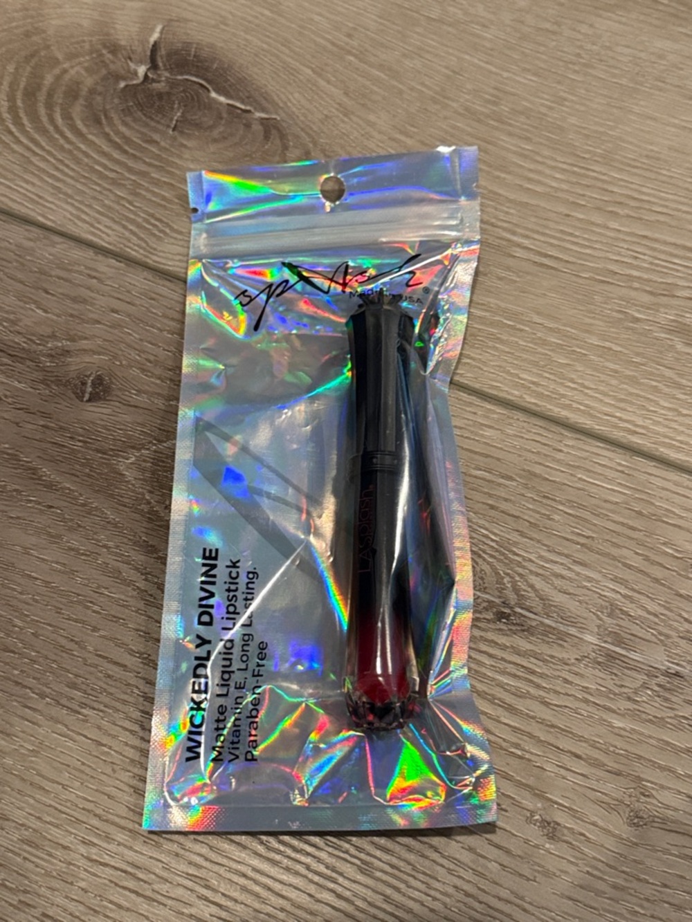 Wickedly Divine Red Liquid Lipstick in Holographic Pouch - BRAND NEW